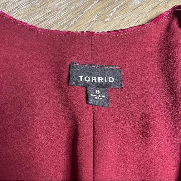 Pink Torrid embossed velvet cardigan - Picture 2 of 4